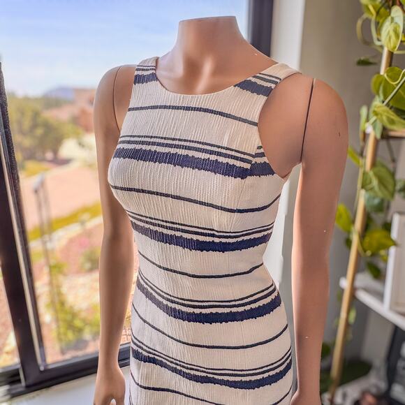 Banana Republic Heritage Collection-White/Black Striped Sheath Dress, Size: 0 - Picture 8 of 9
